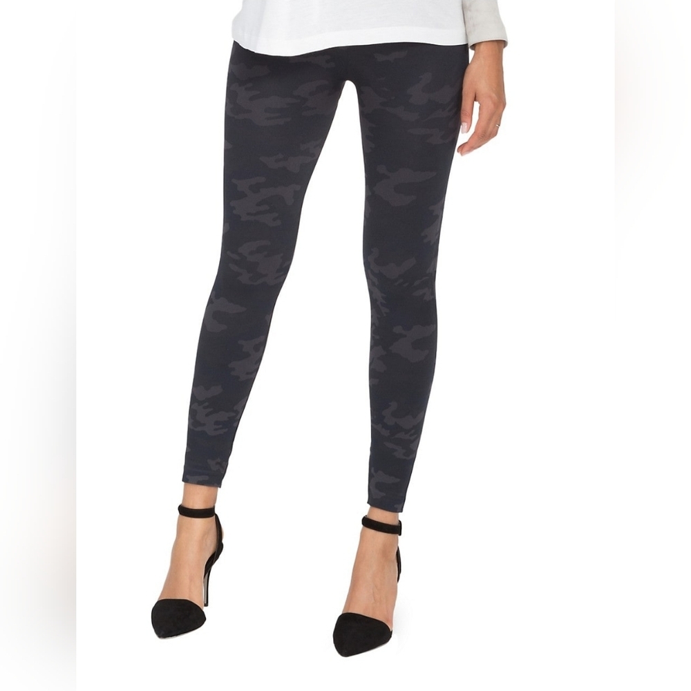 SpanxLook At Me Now Seamless Leggings size small